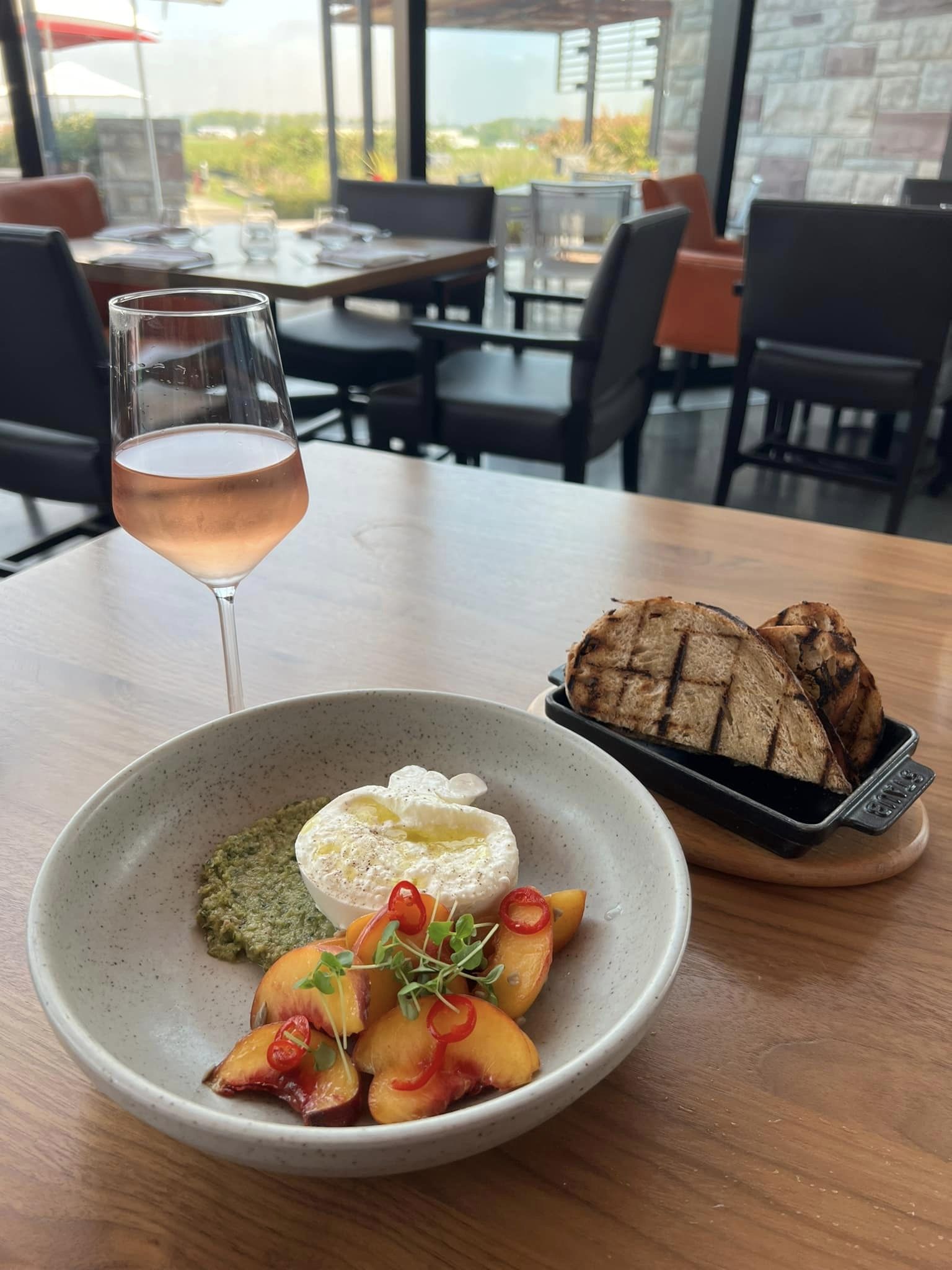 13 Beautiful Wineries with Restaurants in Lincoln