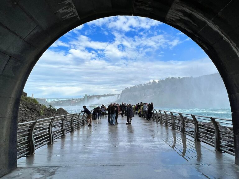 10+ Unique Ways to See & Experience Niagara Falls