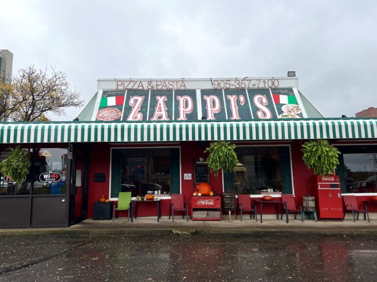 Where to Eat on a Budget in Niagara Falls: 11 Local Favourites That Won’t Break the Bank